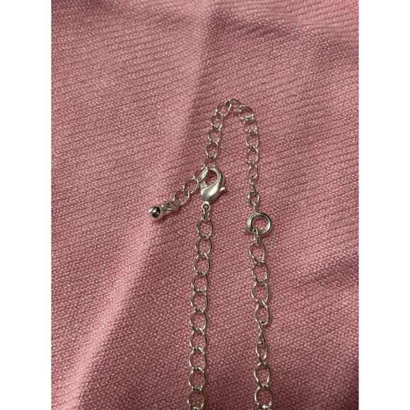 Womens Classic Faux Pearl Silver Tone Chain Flower Necklace BOHO Timeless Dressy - Picture 5 of 5